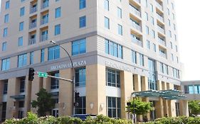 Broadway Plaza - Mayo Clinic